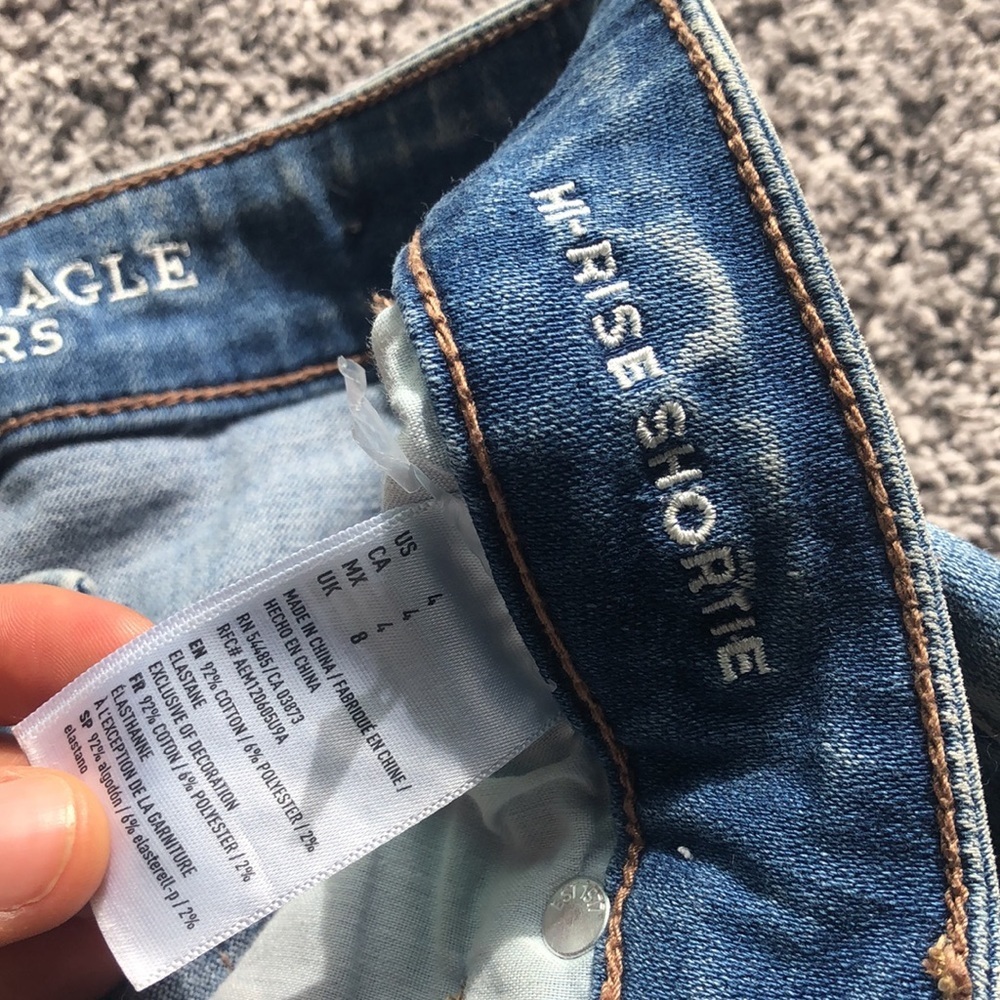 American Eagle highrise acid wash ripped shorts - Picture 3 of 4